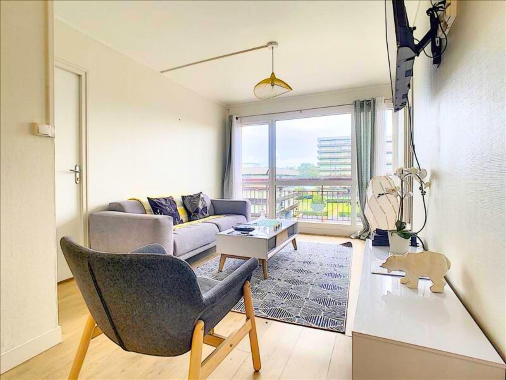 Ideal Groupe - Grands Espaces - 4 Chambres - Parking Gratuit - Proche Centre, Gare & Transports - Wifi - Offre Special De Reduction Jusqu'A -50 Le Mans Exterior foto